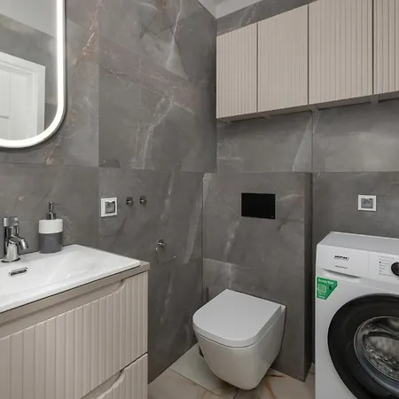 Pelikan D&d דירה מידז'יוודז'י